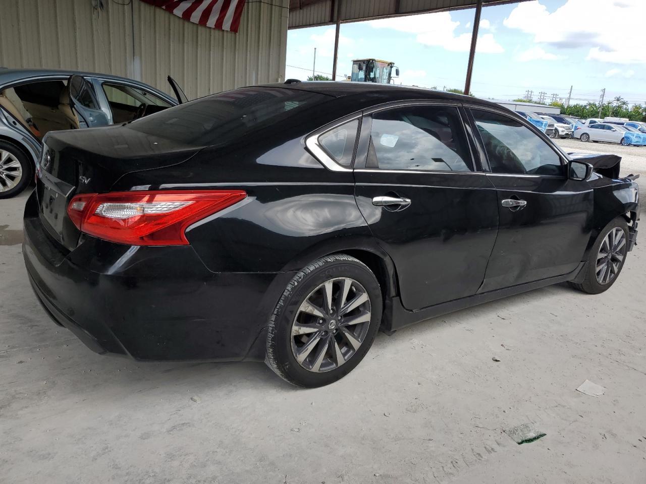 2016 Nissan Altima 2.5 - Фото 3