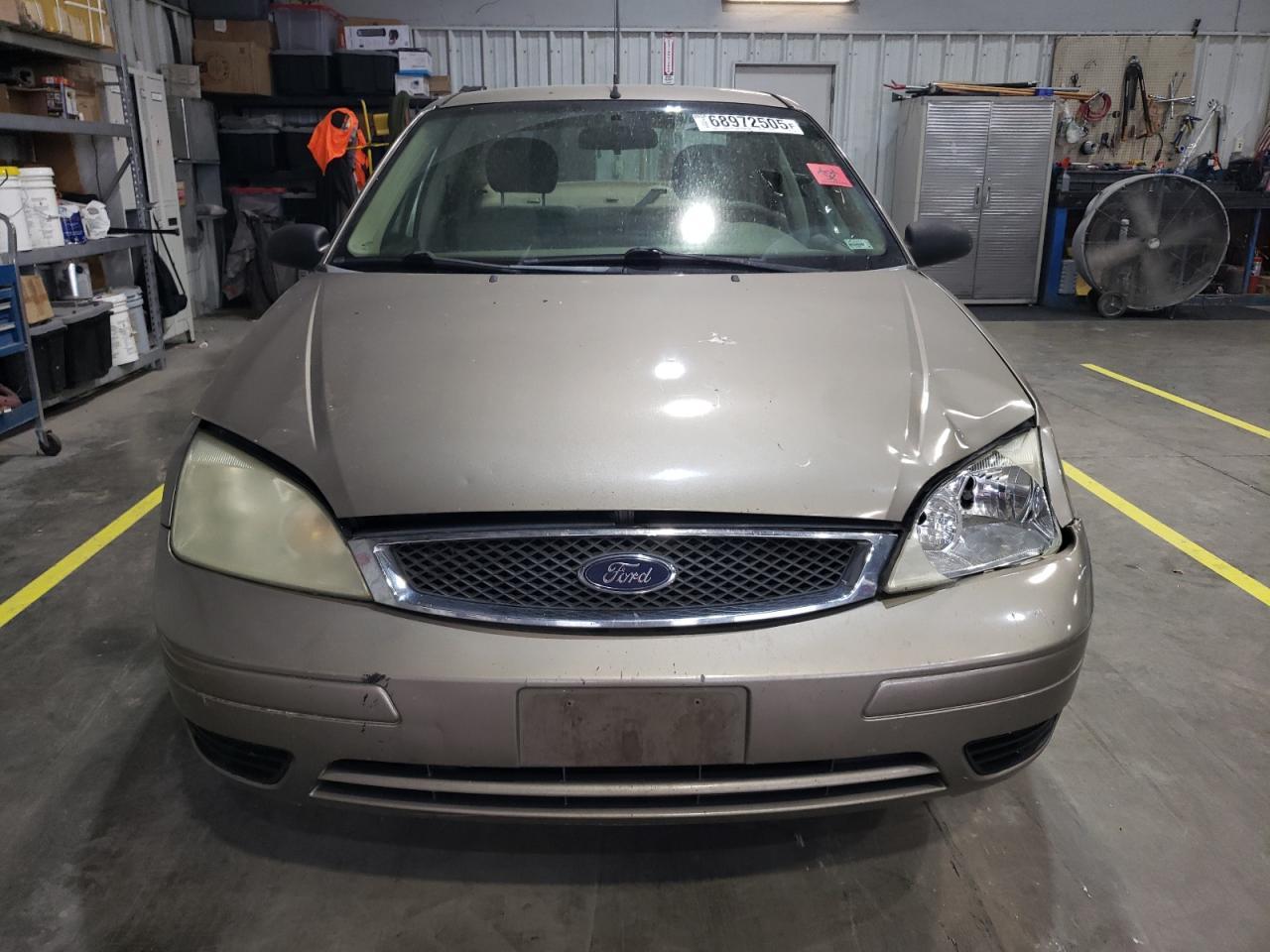 2005 Ford Focus Zx4 - Фото 5