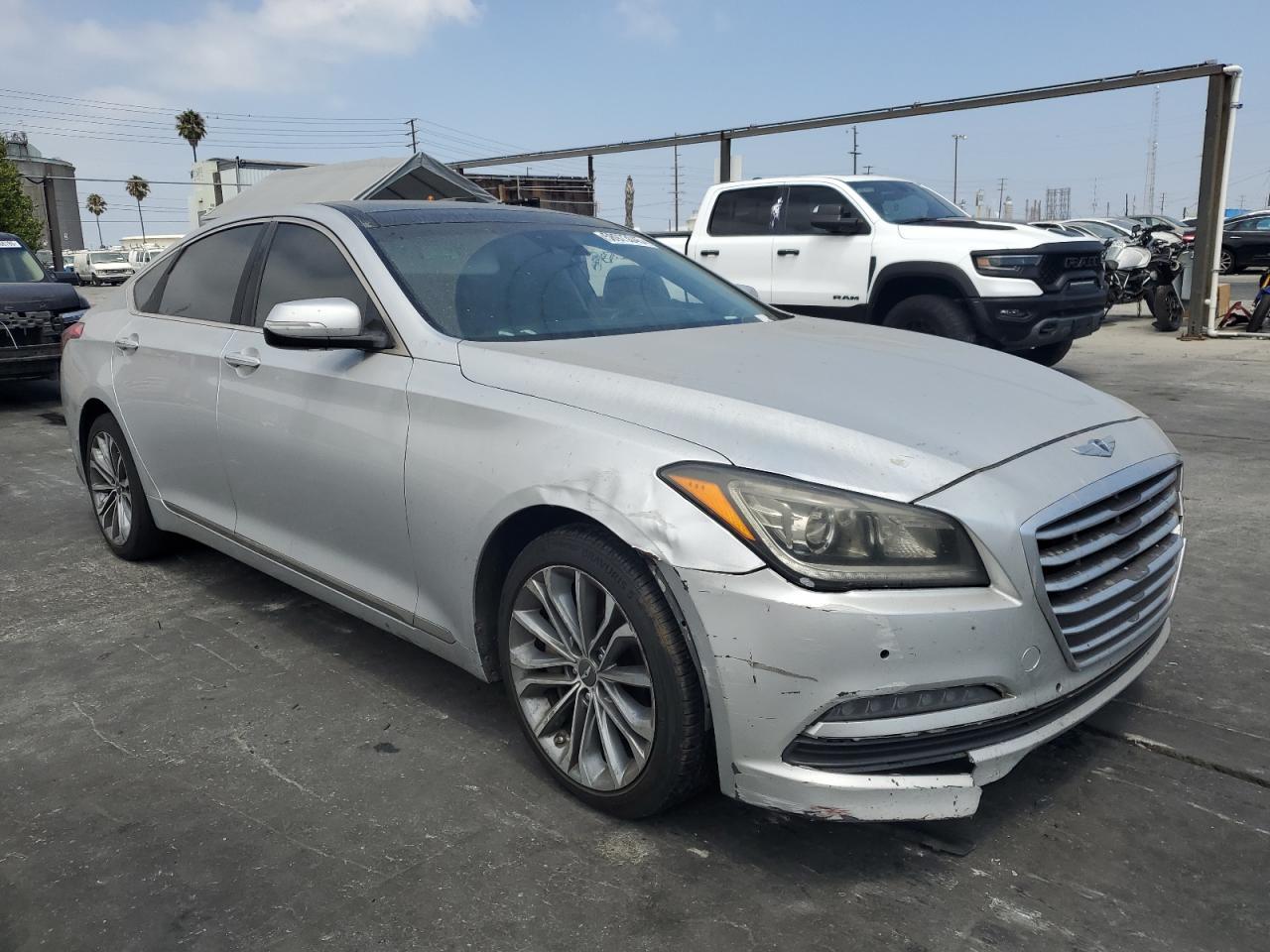 2016 Hyundai Genesis 3.8L - Фото 4
