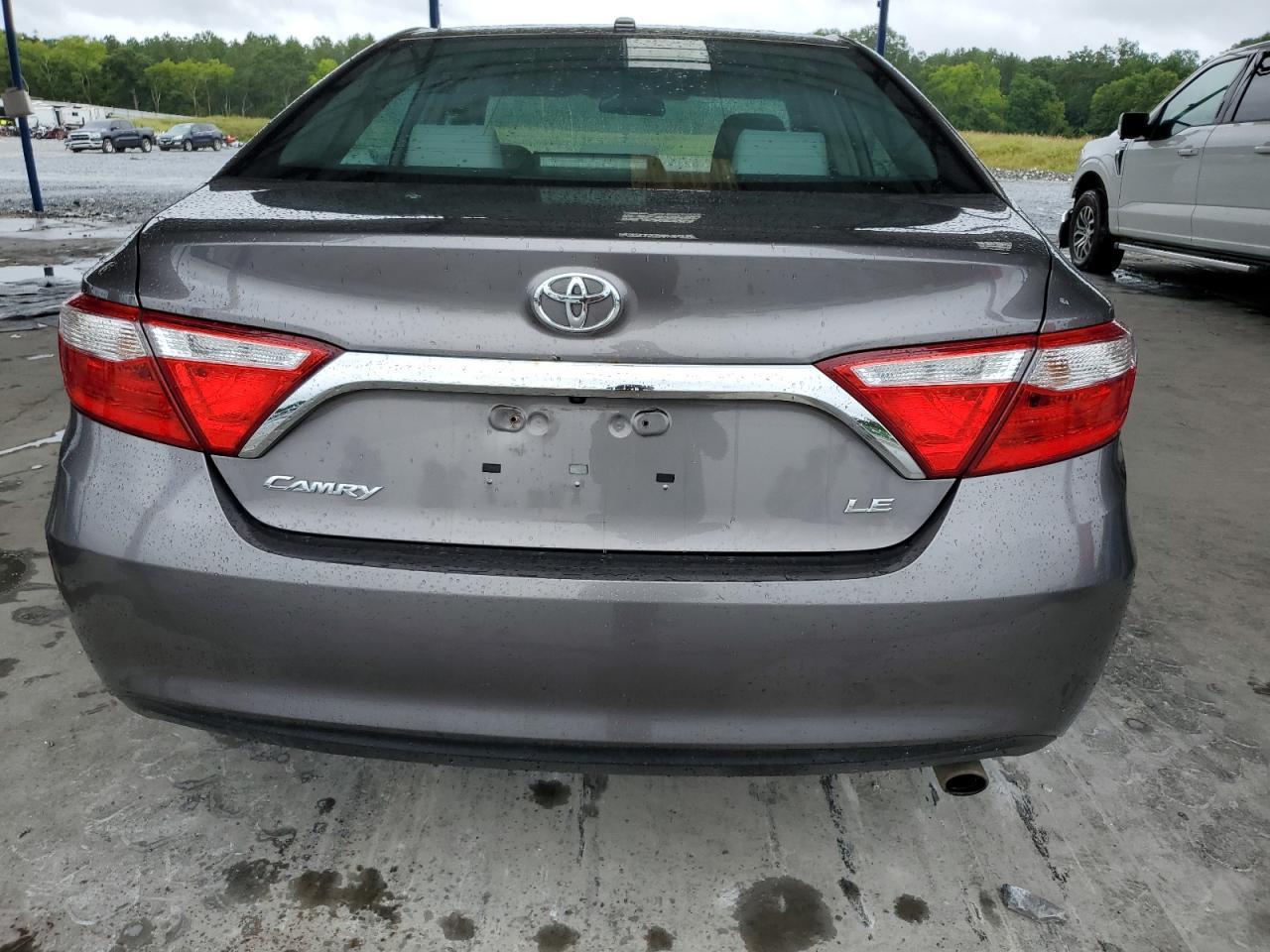 2017 Toyota Camry Le - Фото 6