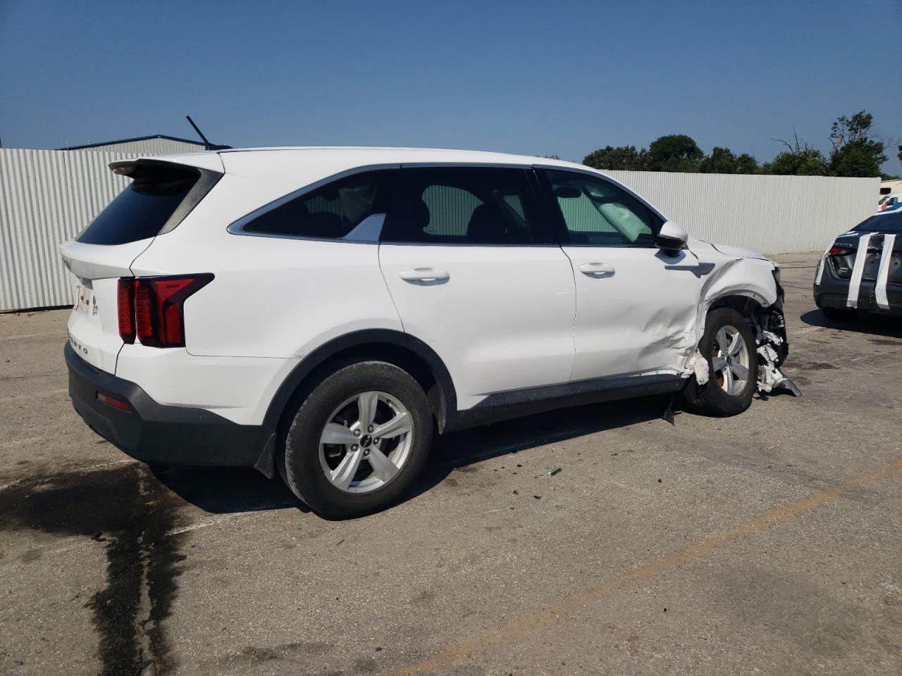 2022 Kia Sorento Lx - Фото 3