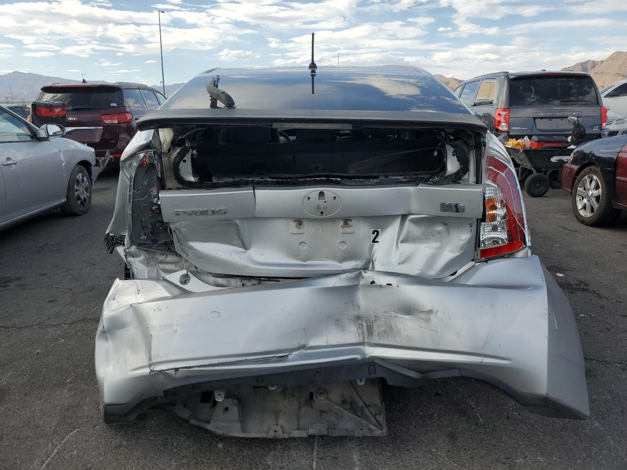 2012 Toyota Prius - Image 6