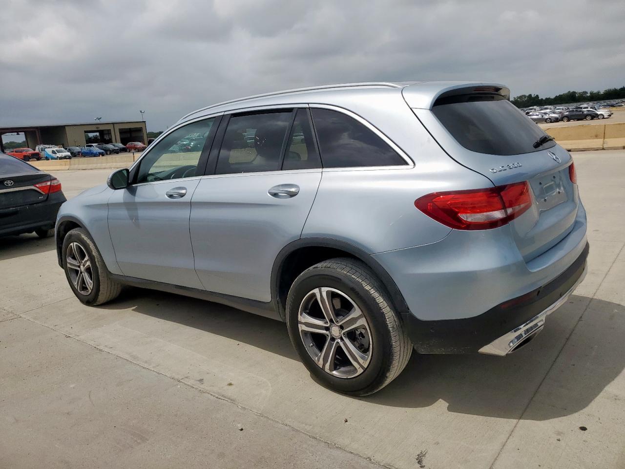 2016 Mercedes-Benz Glc 300 - Фото 2