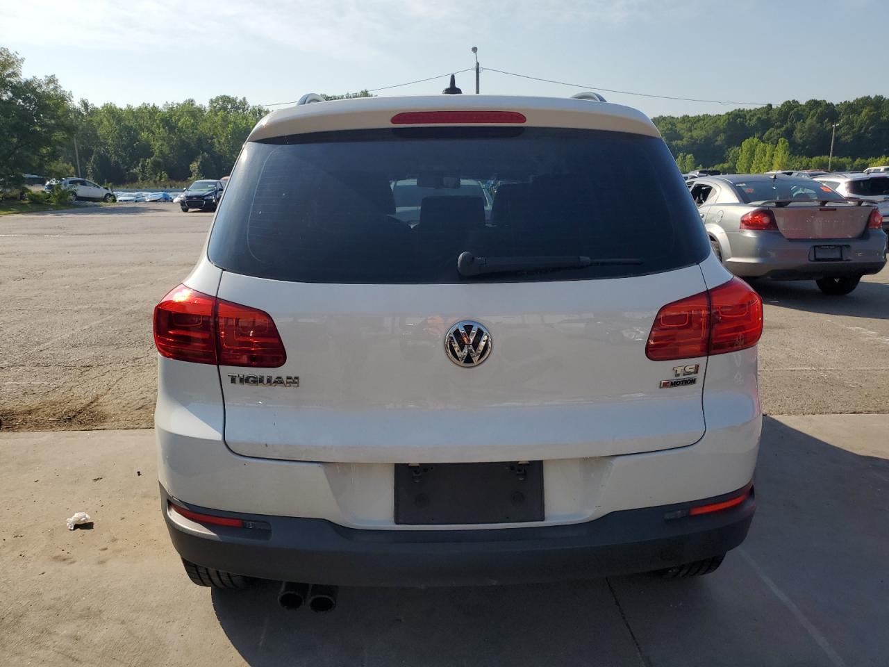 2017 Volkswagen Tiguan S - Image 6