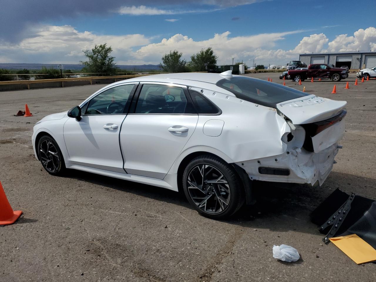 2025 Kia K5 Gt Line - Фото 2