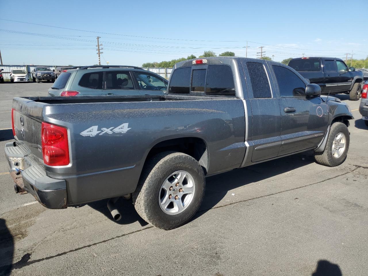 2005 Dodge Dakota Slt - Image 3