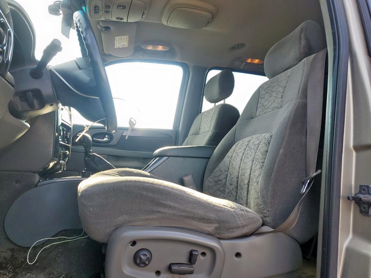 2002 GMC Envoy Xl - Фото 7