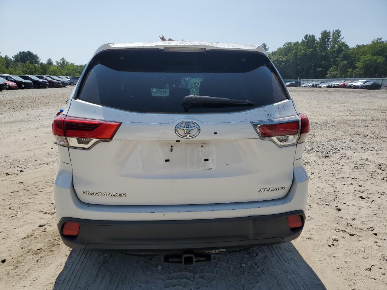 2019 Toyota Highlander Se - Image 6
