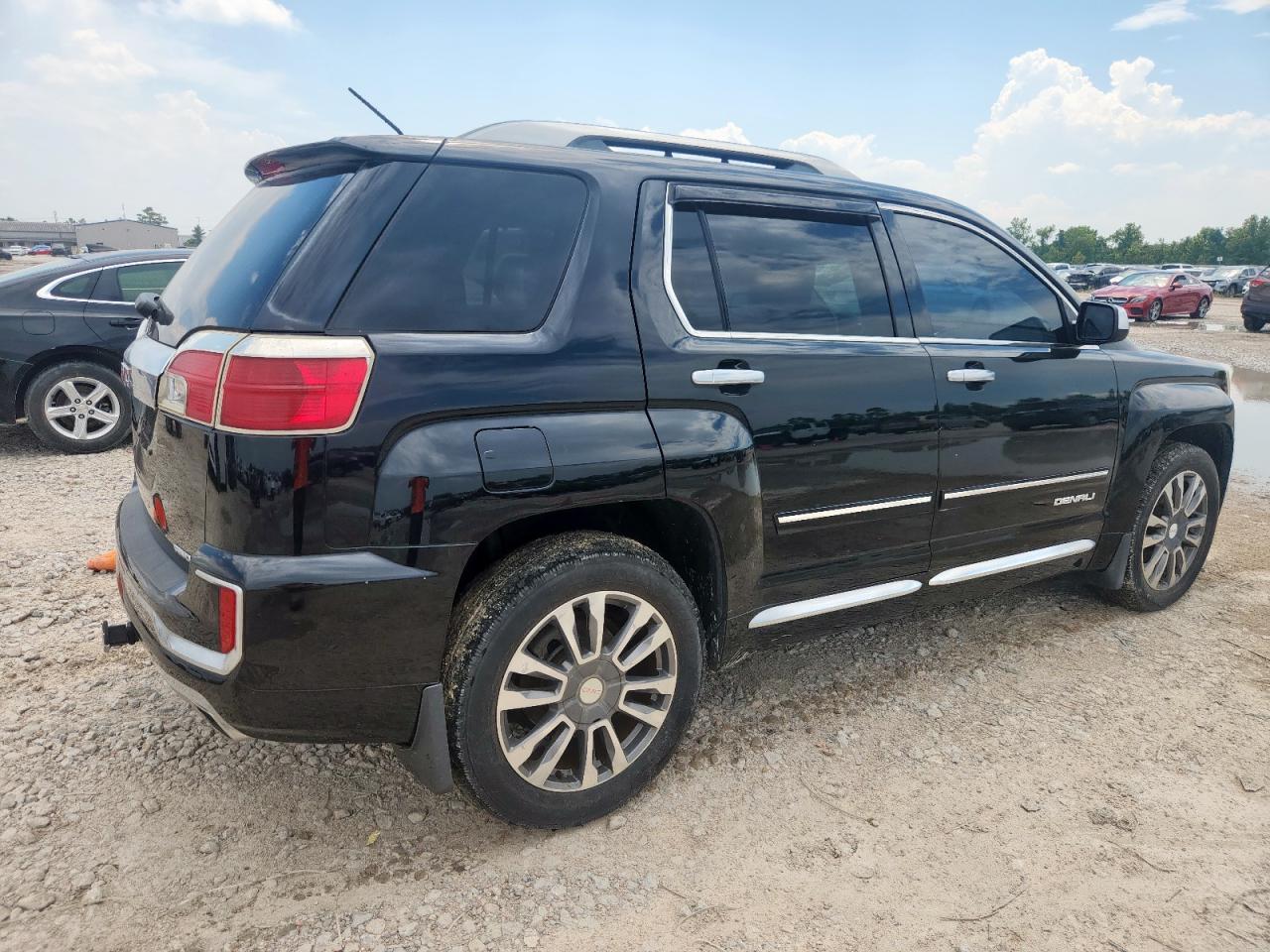 2016 GMC Terrain Denali - Image 3