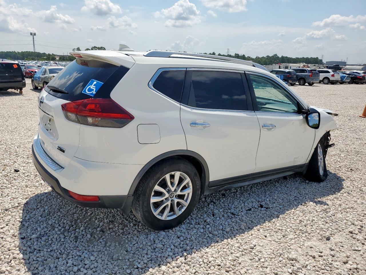 2020 Nissan Rogue S - Фото 3
