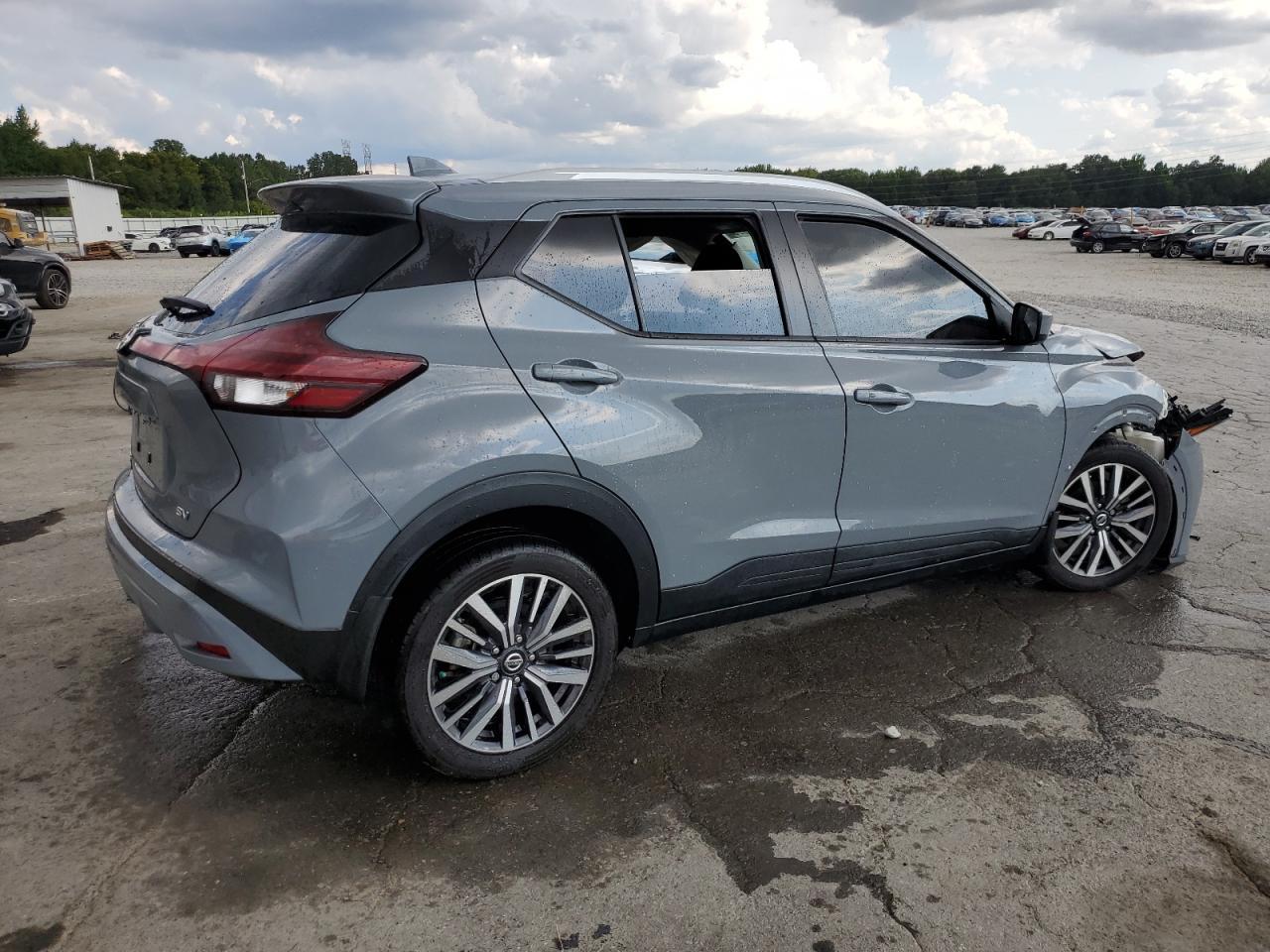 2021 Nissan Kicks Sv - Image 3