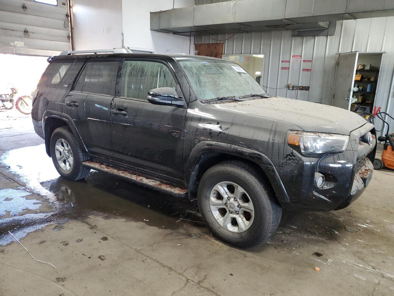 2014 Toyota 4Runner Sr5 - Image 4