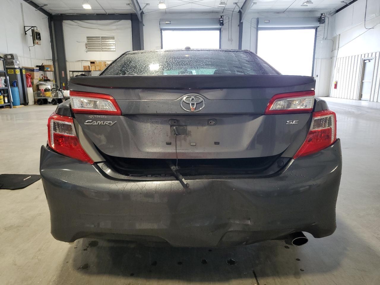 2012 Toyota Camry Base - Фото 6