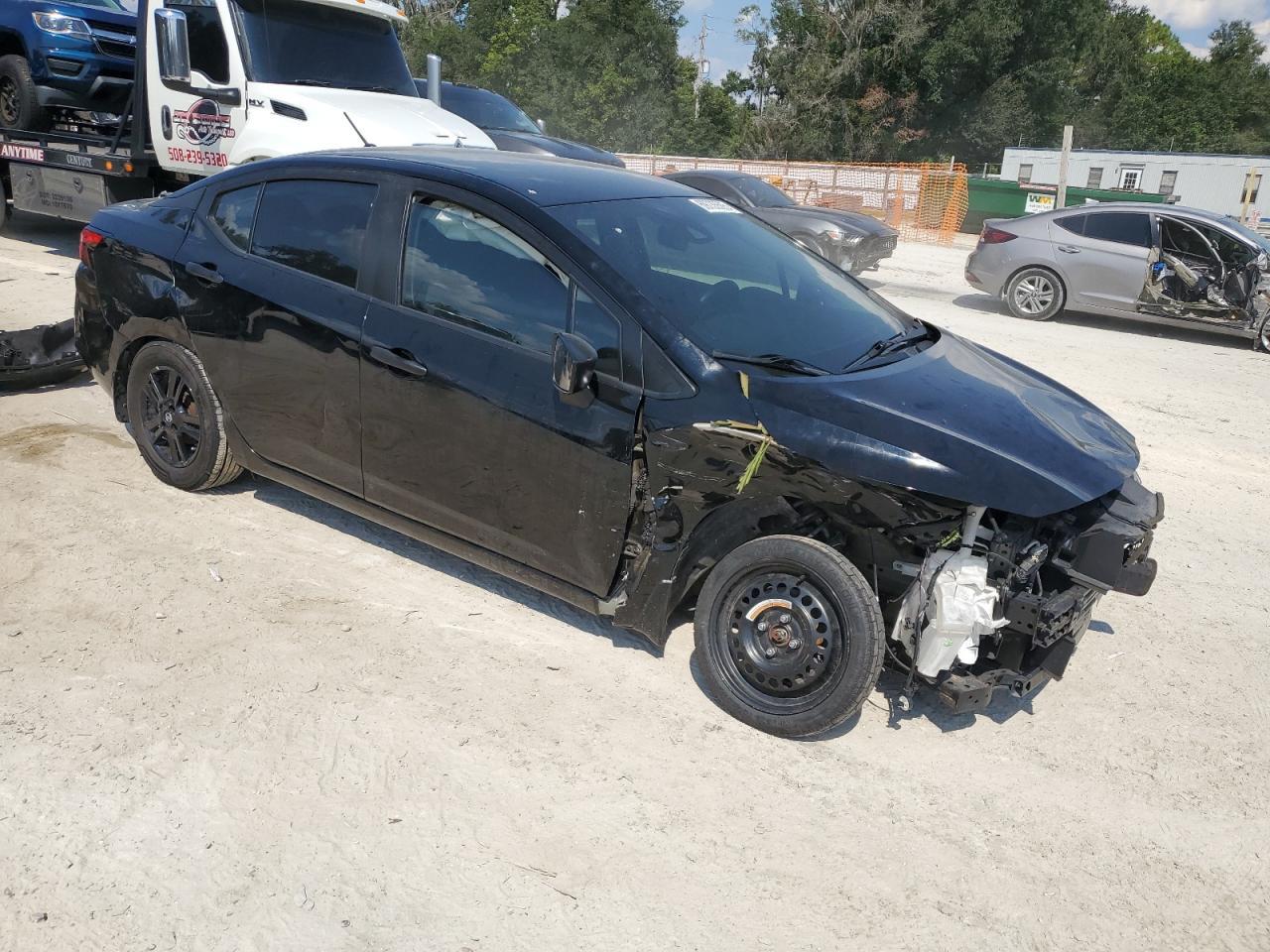 2020 Nissan Versa S - Image 4