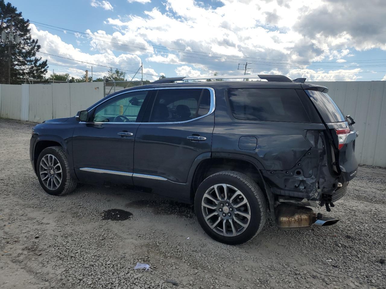 2022 GMC Acadia Denali - Фото 2