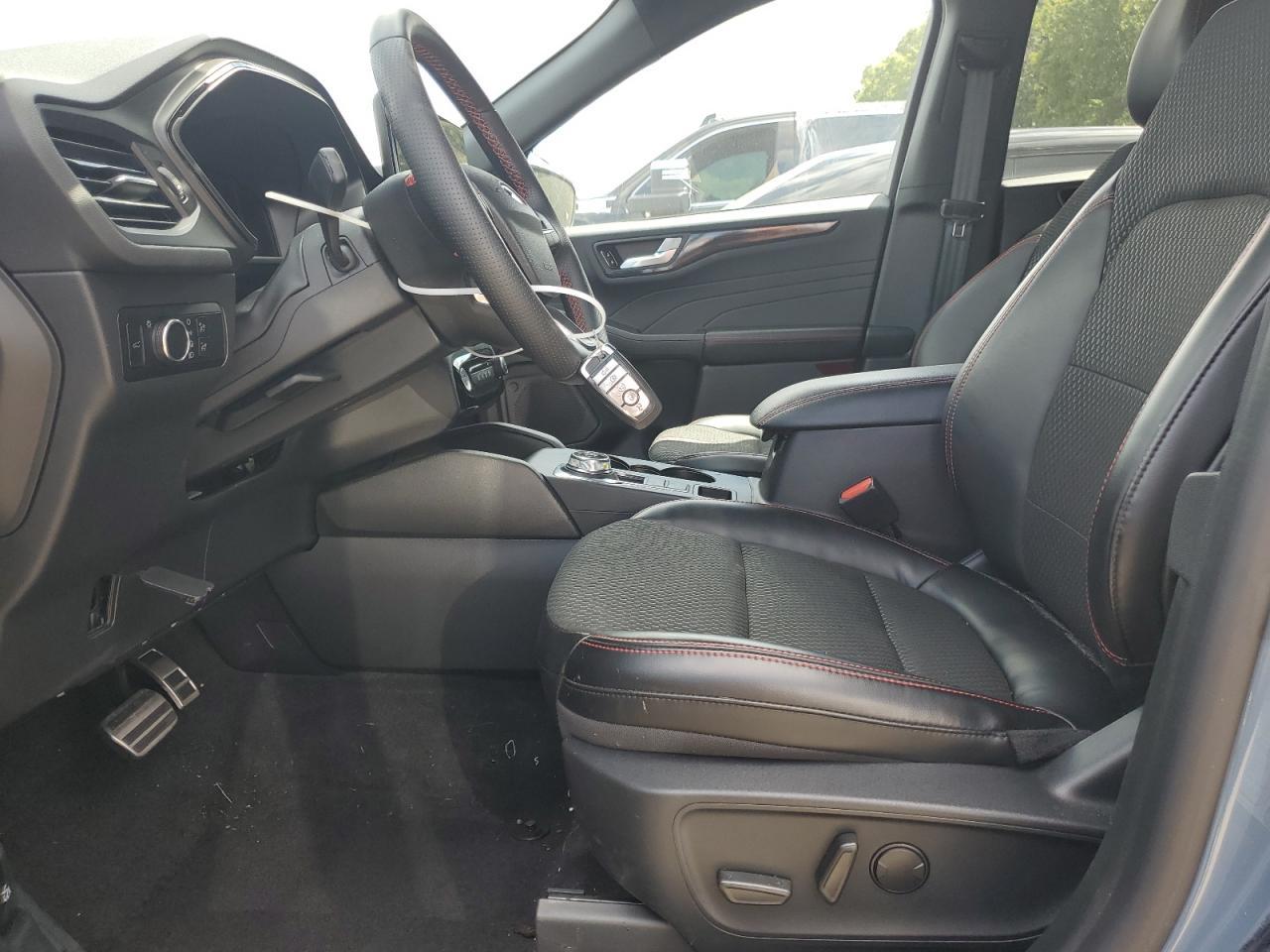 2024 Ford Escape St Line - Image 7