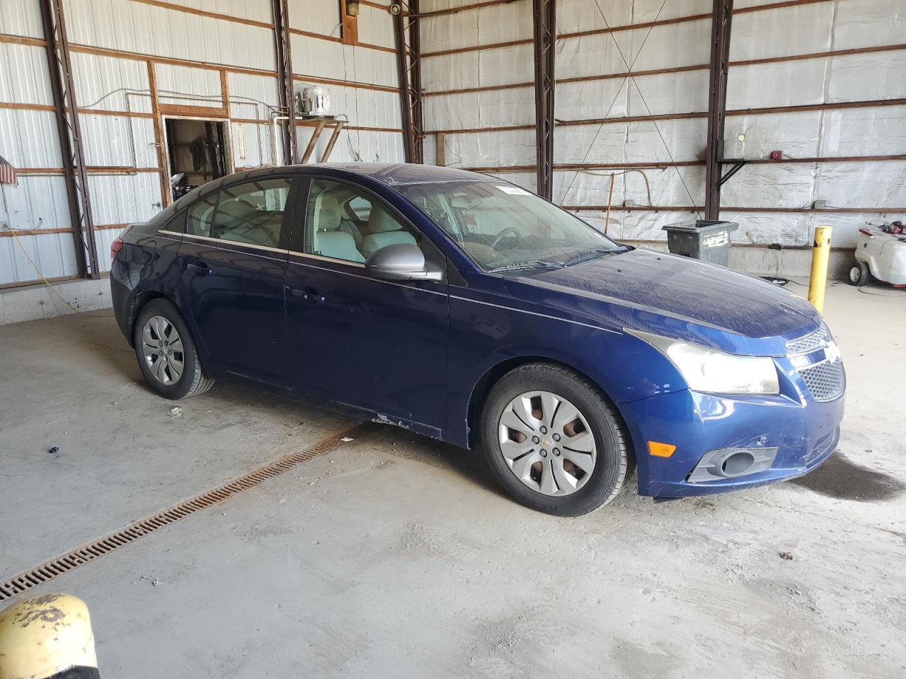 2012 Chevrolet Cruze Ls - Image 4
