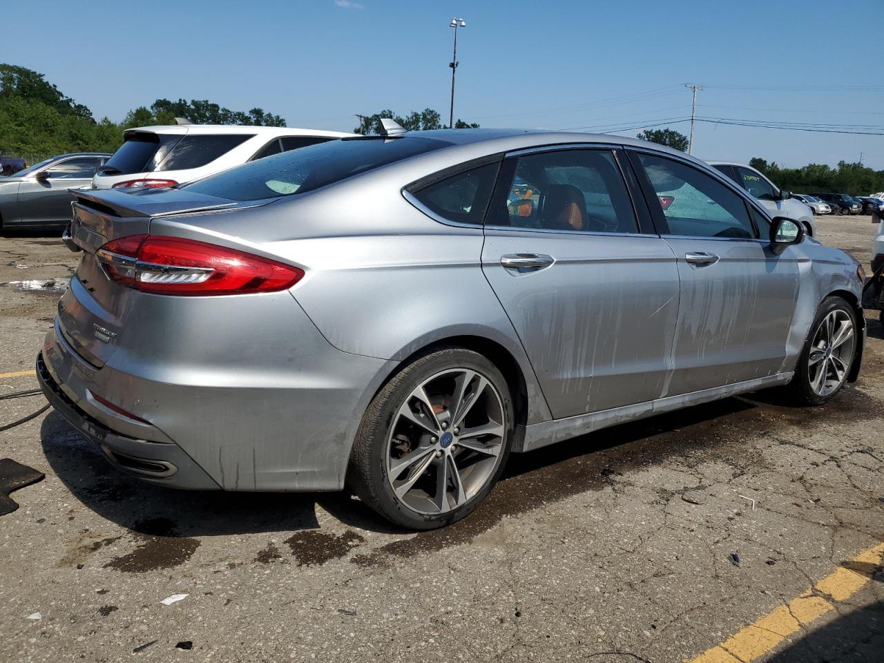 2020 Ford Fusion Titanium - Фото 3