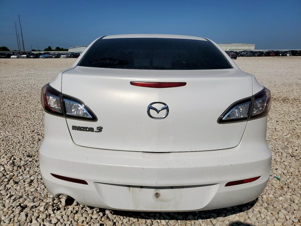 2013 Mazda 3 I - Image 6