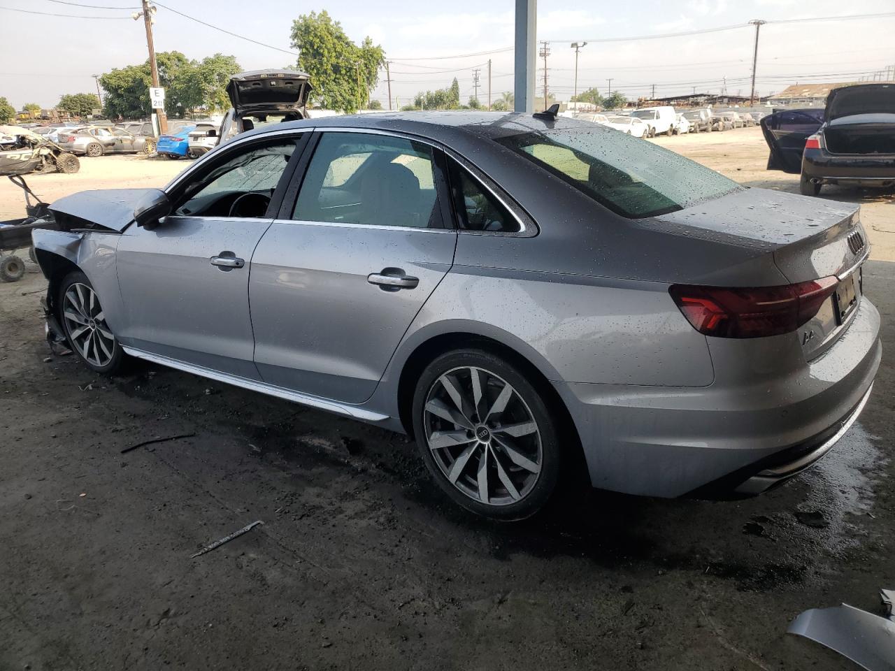 2021 Audi A4 Premium Plus 40 - Фото 2