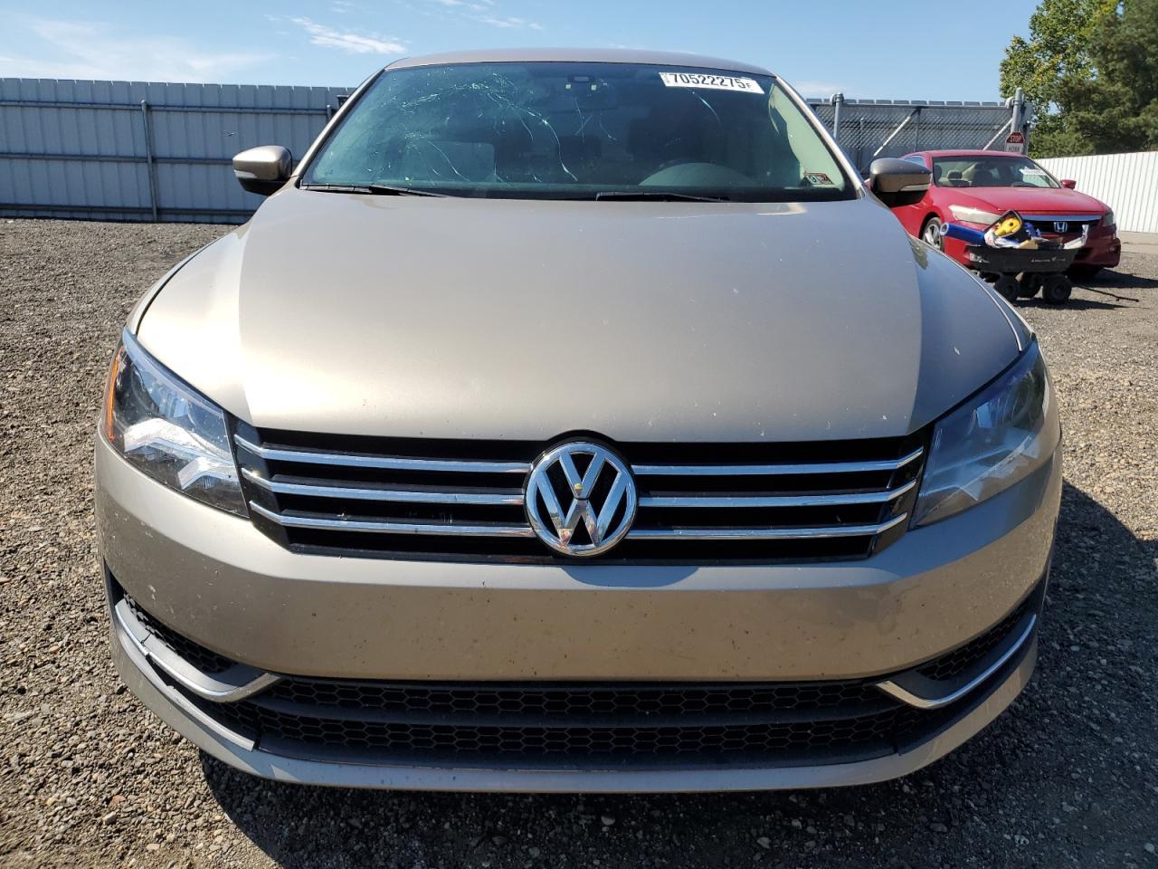 2015 Volkswagen Passat S - Фото 5