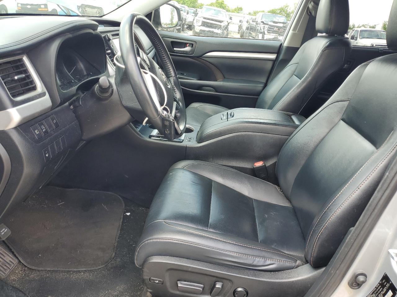 2019 Toyota Highlander Se - Фото 7