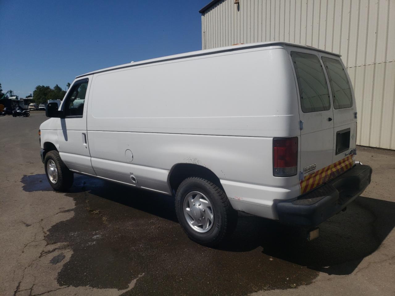 2012 Ford Econoline E250 Van - Фото 2