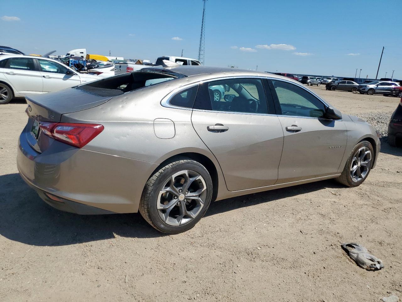 2022 Chevrolet Malibu Lt - Фото 3