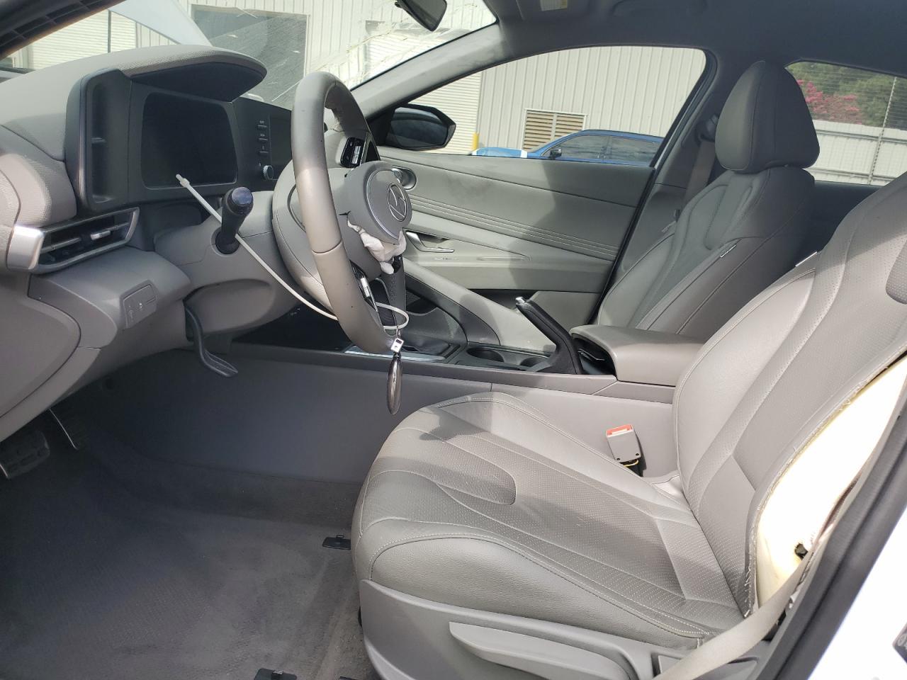 2025 Hyundai Elantra Sel Sport - Image 7