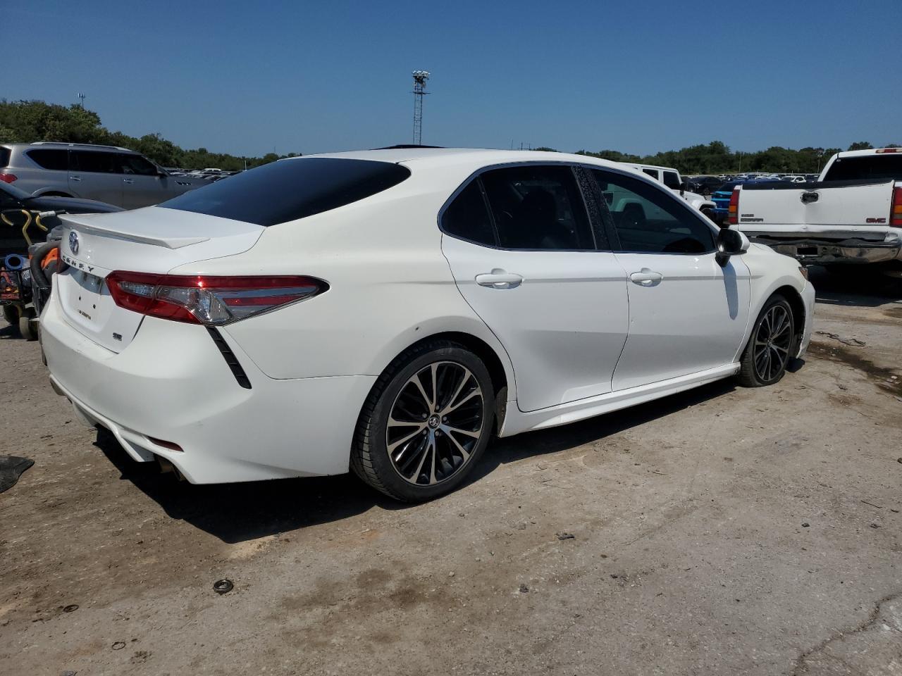 2018 Toyota Camry L - Image 3