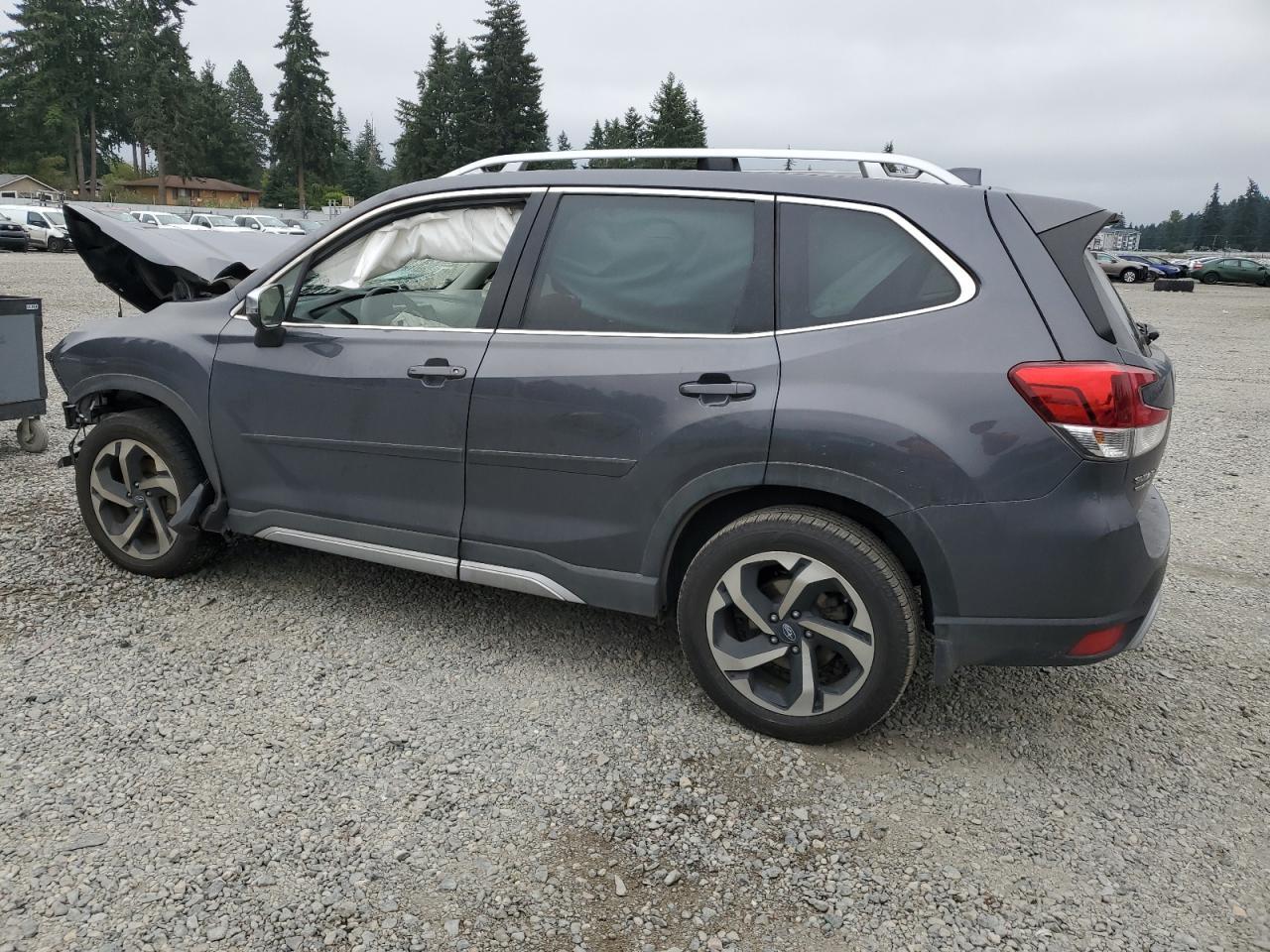 2022 Subaru Forester Touring - Image 2