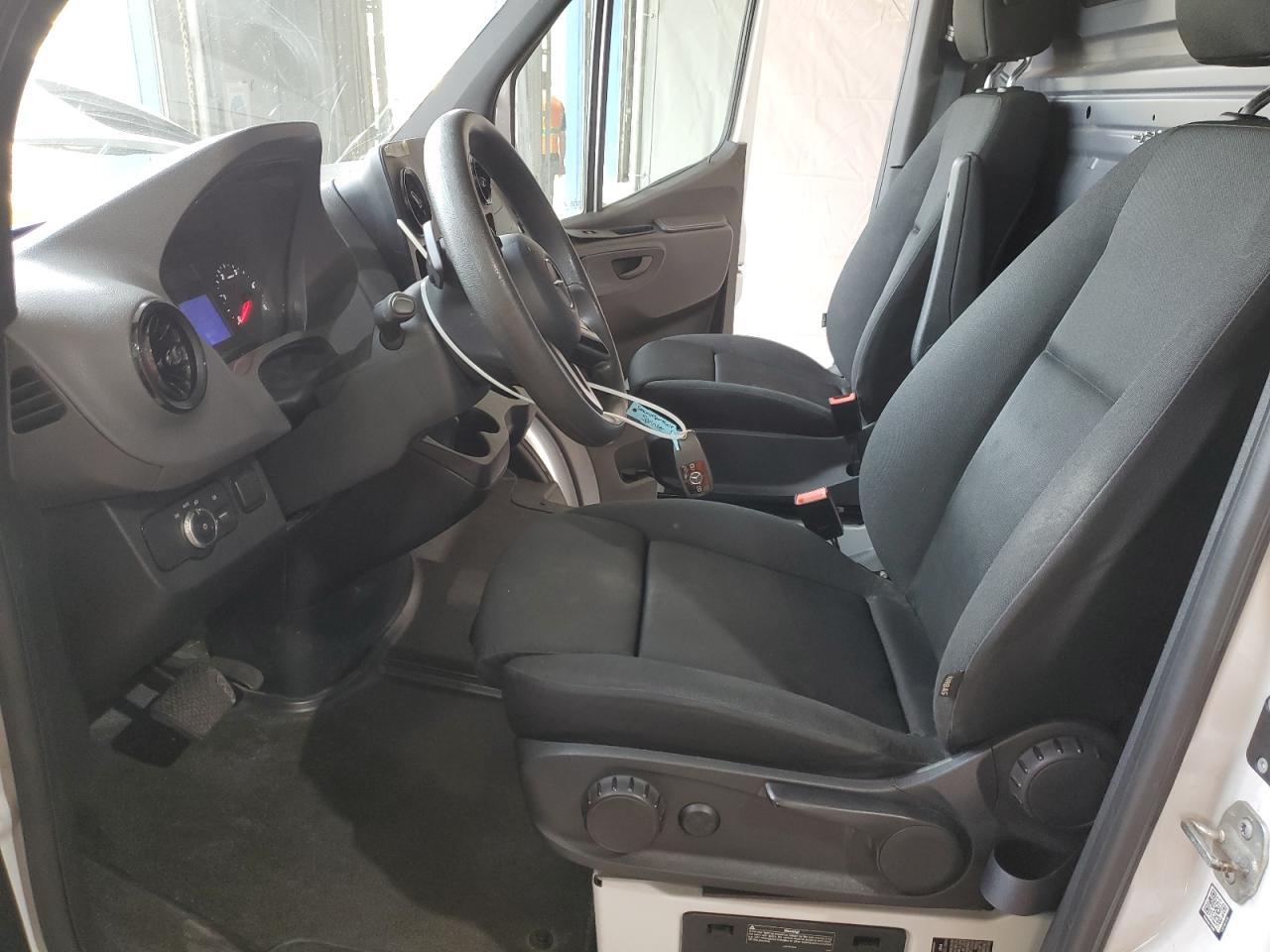 2021 Mercedes-Benz Sprinter 2500 - Фото 7
