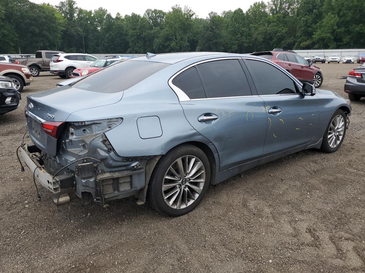 2018 Infiniti Q50 Luxe - Фото 3