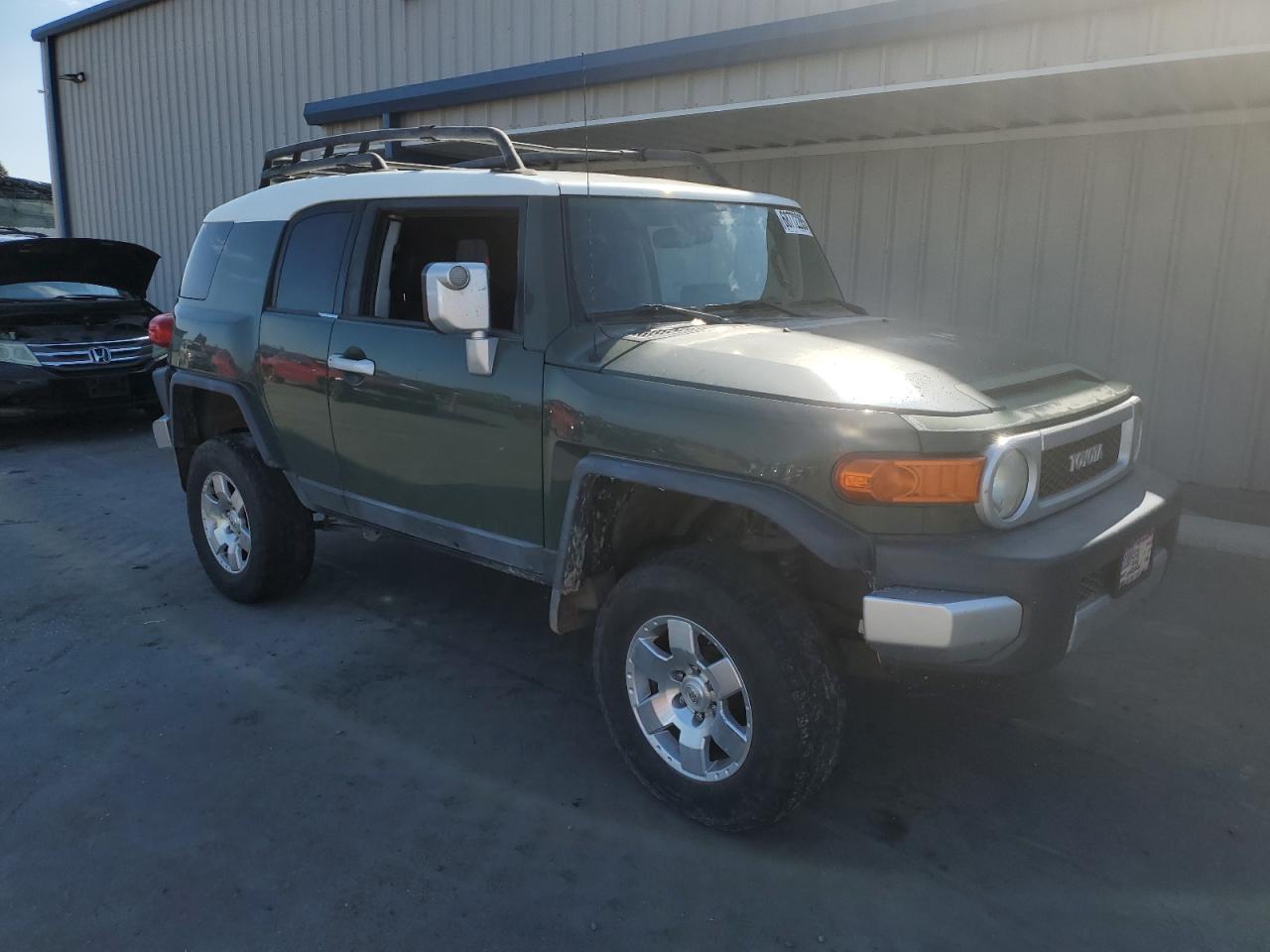 2010 Toyota Fj Cruiser - Image 4