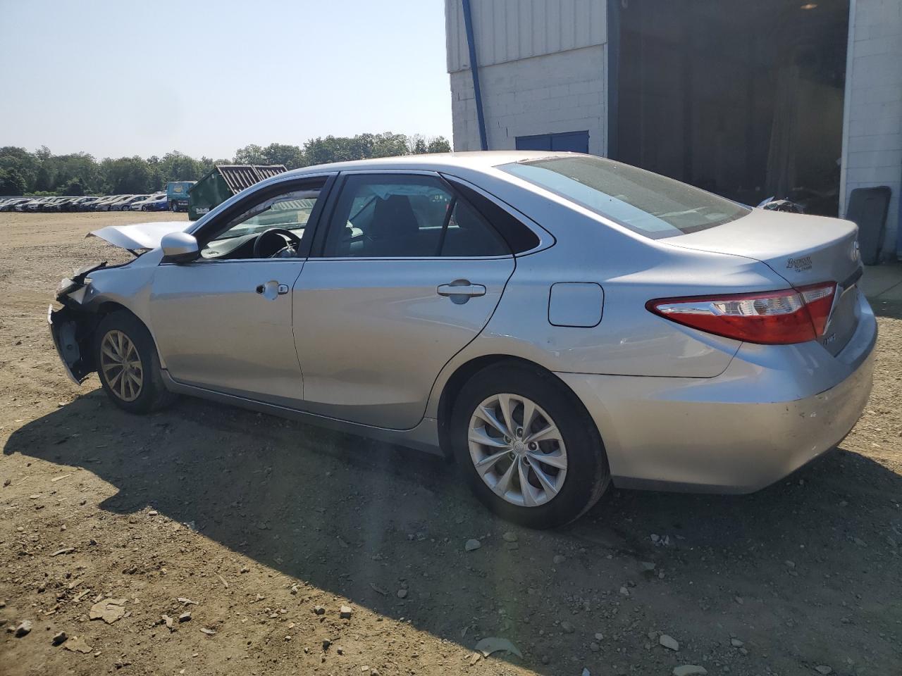 2016 Toyota Camry Le - Image 2