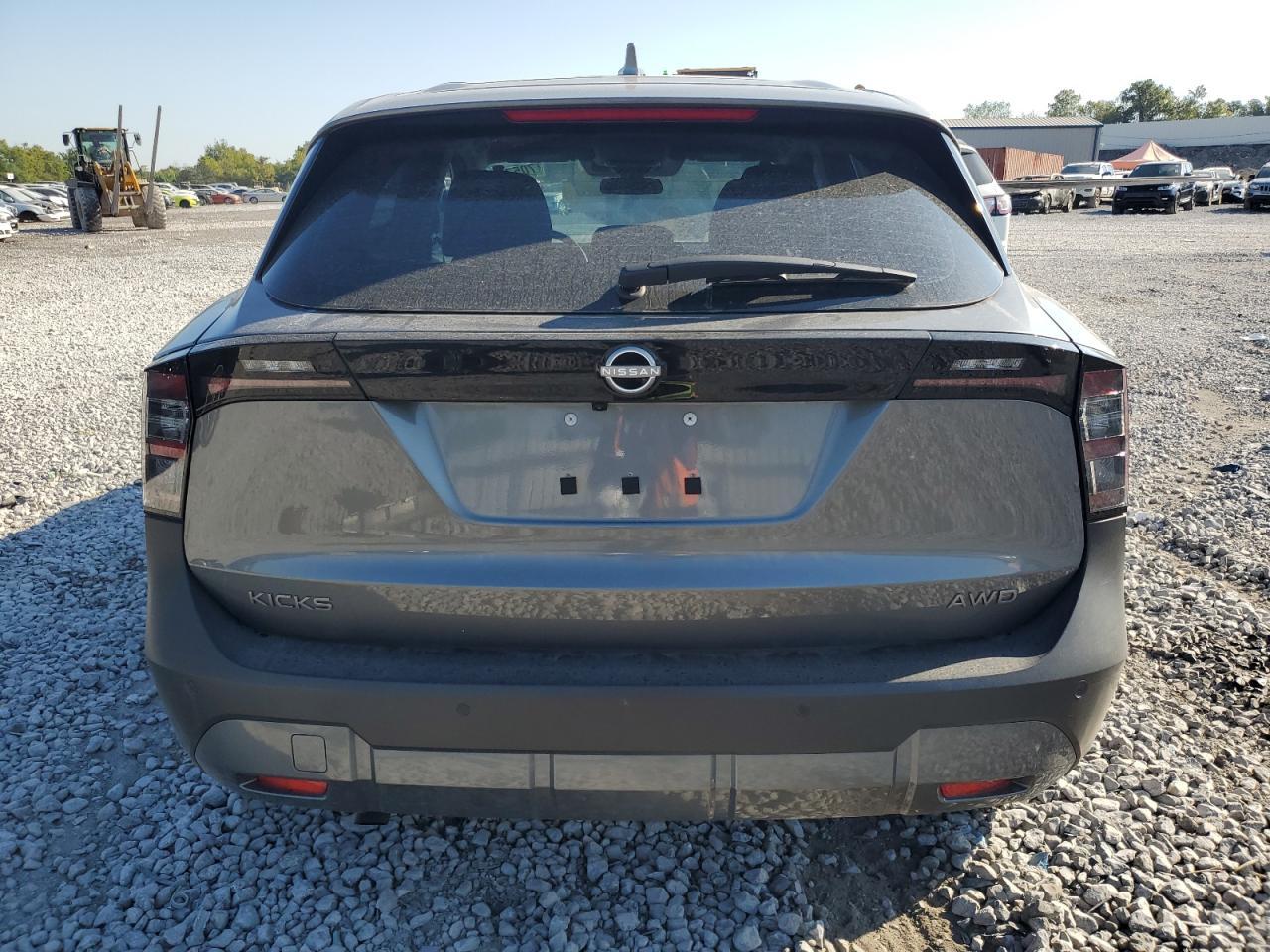2025 Nissan Kicks S - Image 6