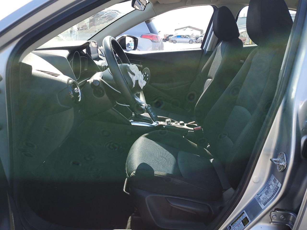 2019 Toyota Yaris L - Image 7