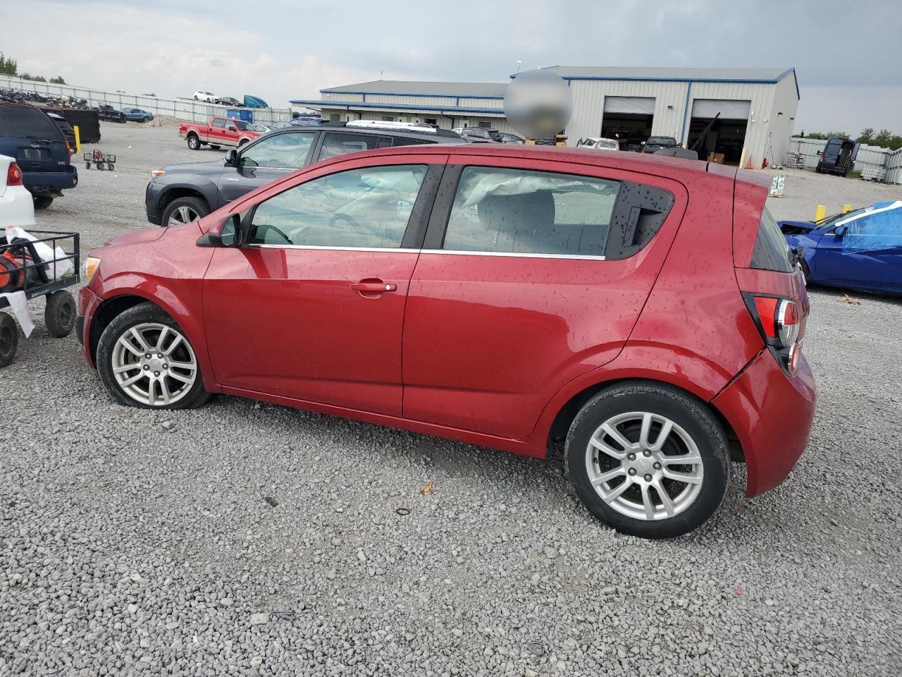 2015 Chevrolet Sonic Lt - Фото 2