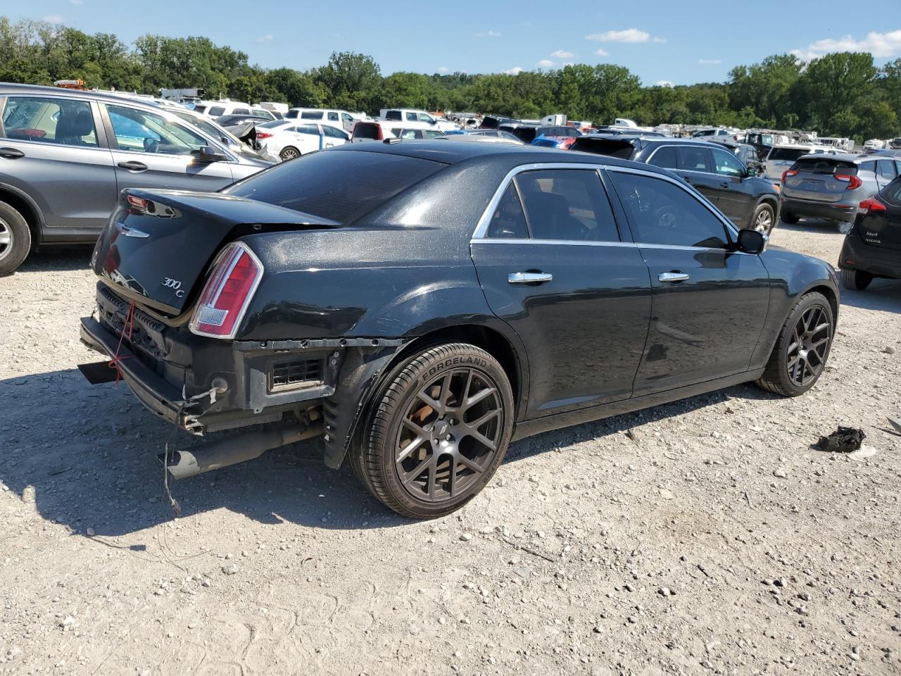 2013 Chrysler 300C - Фото 3