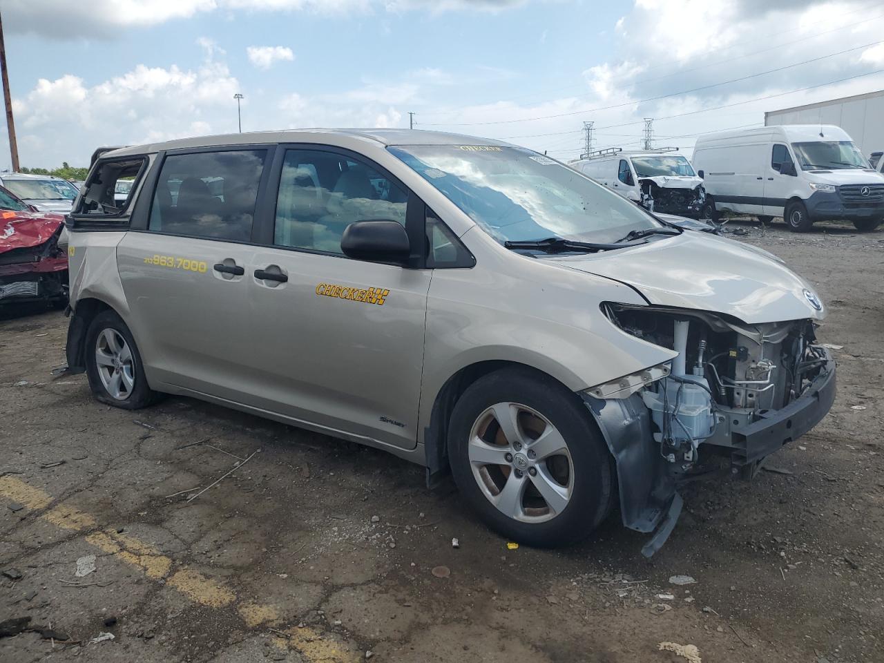 2017 Toyota Sienna - Фото 4
