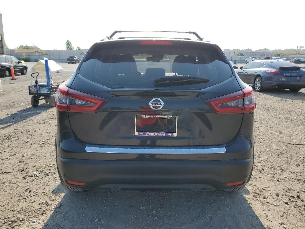 2020 Nissan Rogue Sport S - Image 6