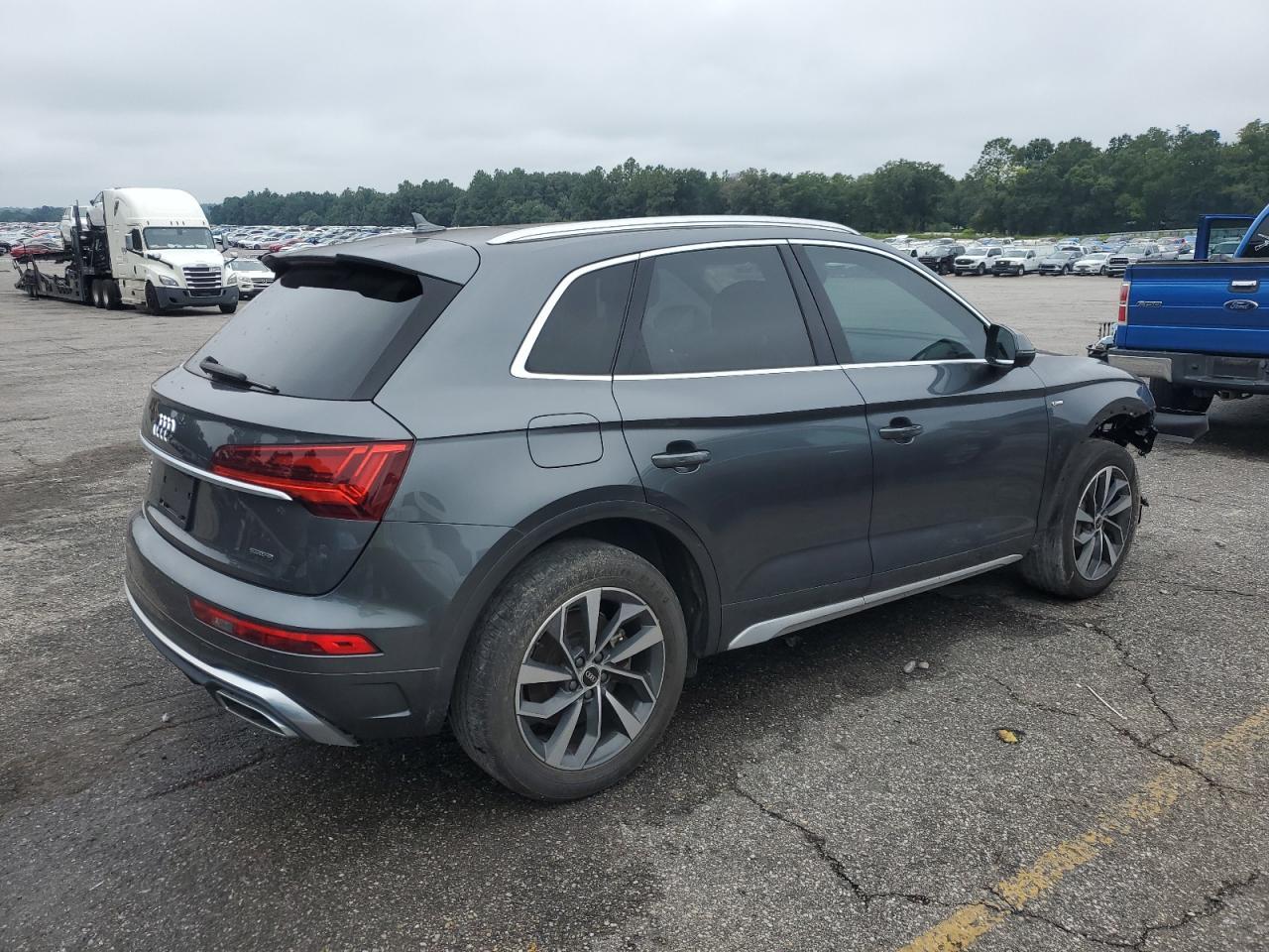 2022 Audi Q5 Premium - Фото 3