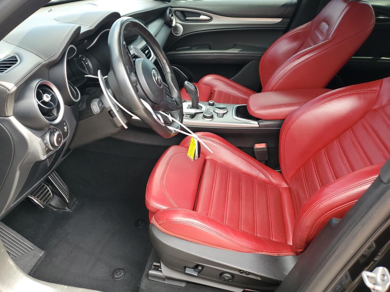 2022 Alfa Romeo Stelvio Ti - Image 7