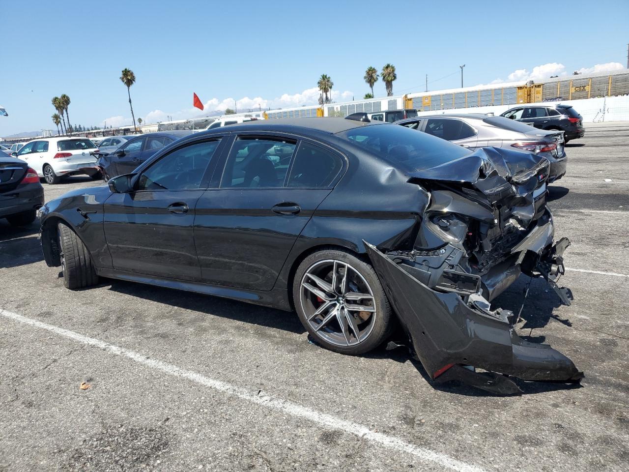 2023 BMW M5 - Фото 2