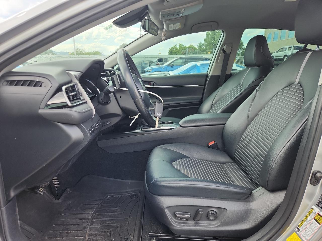 2020 Toyota Camry Se - Image 7