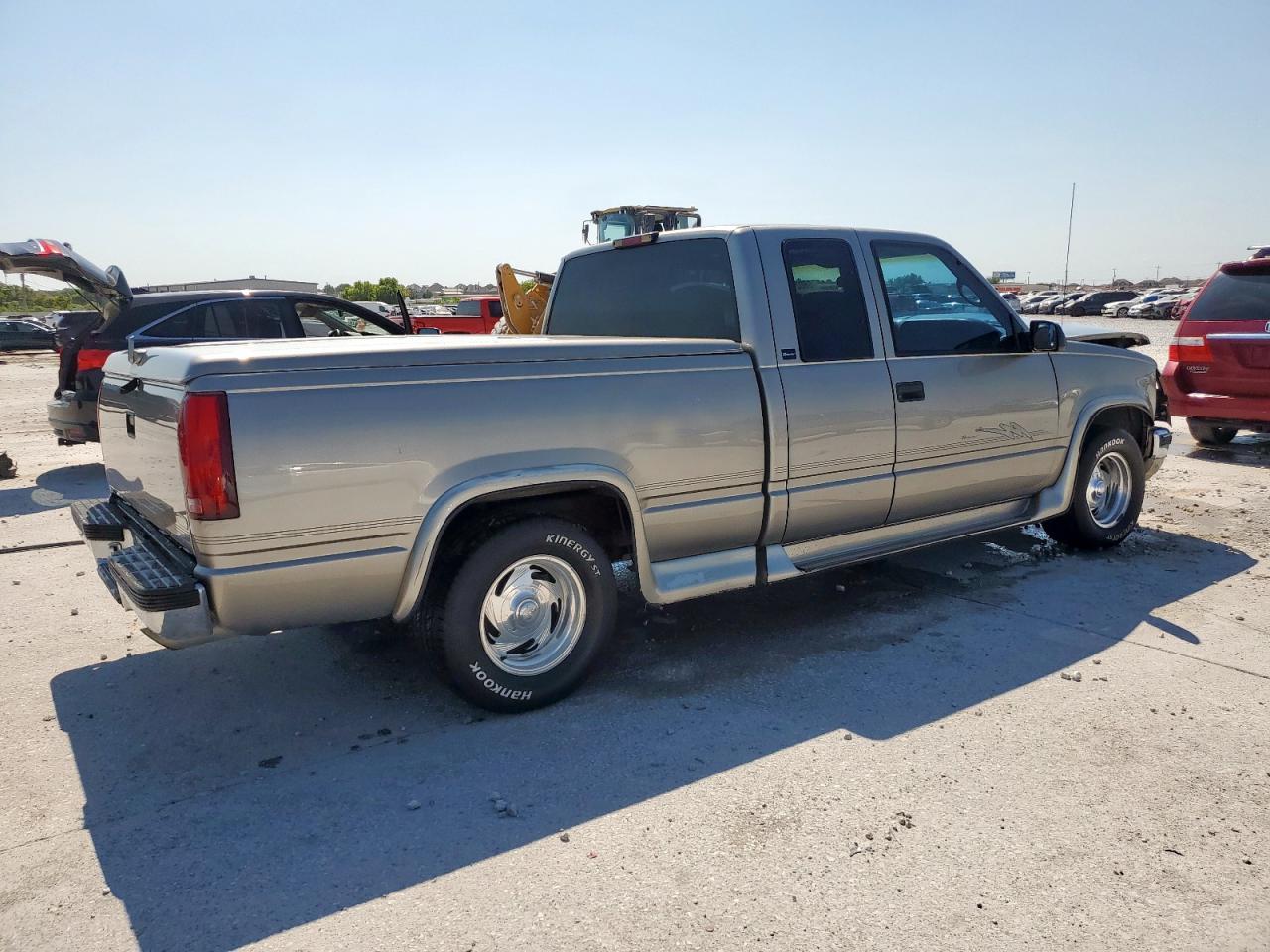 1998 Chevrolet Gmt-400 C1500 - Фото 3