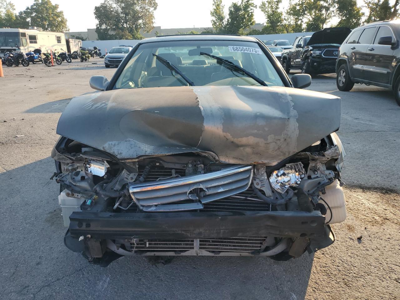2001 Toyota Camry Le - Фото 5