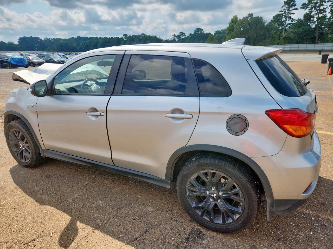 2019 Mitsubishi Outlander Sport Es - Image 2