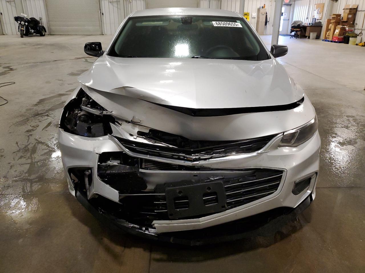 2017 Chevrolet Malibu Ls - Фото 5