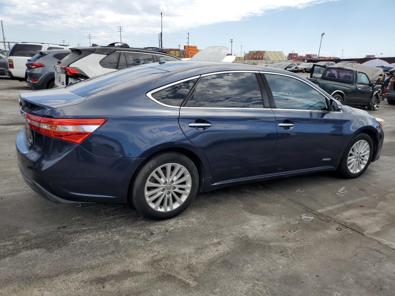 2014 Toyota Avalon Hybrid - Фото 3